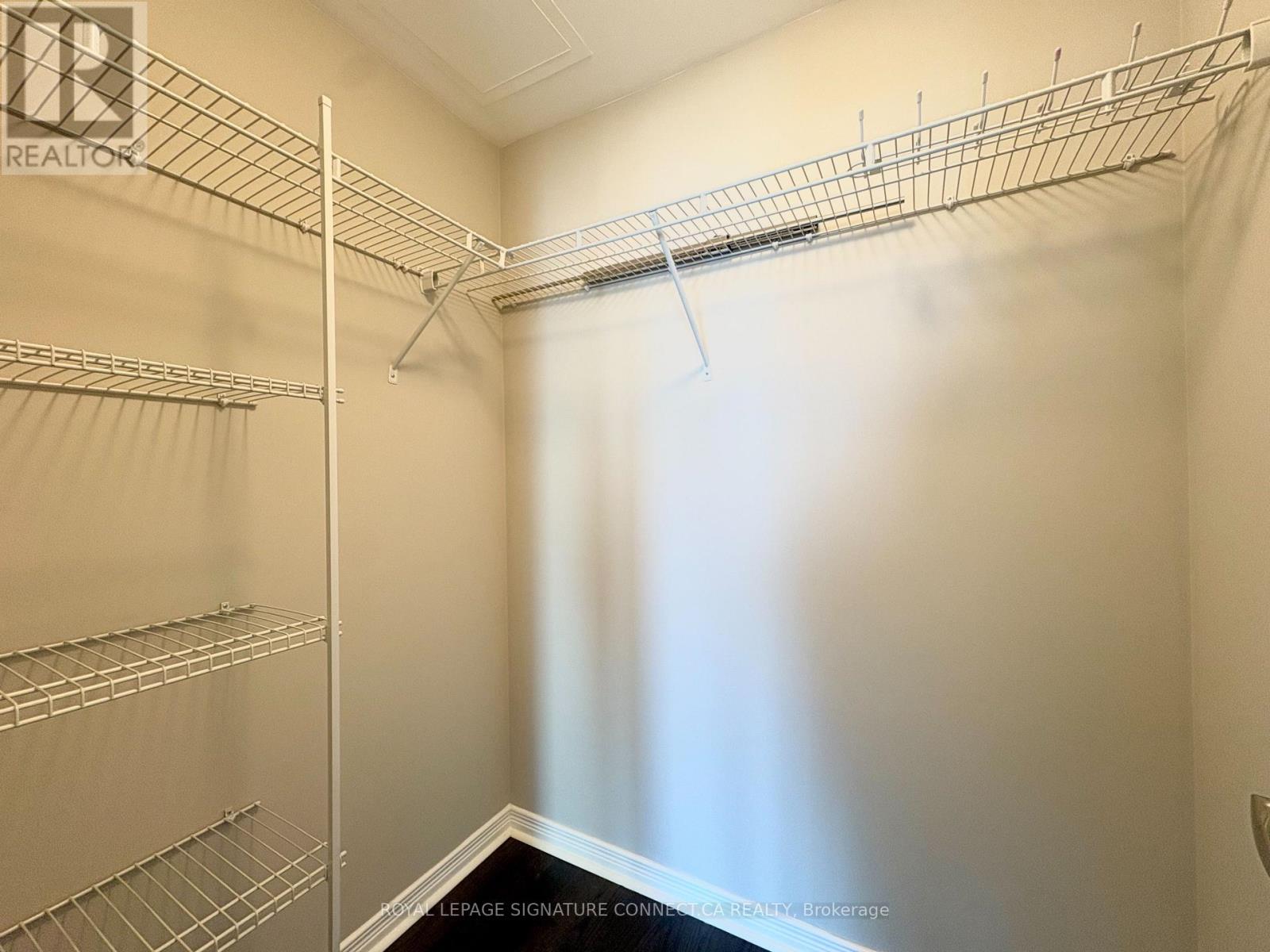 1706 - 2230 Lake Shore Boulevard W, Toronto, Ontario  M8Y 0A2 - Photo 11 - W12630344