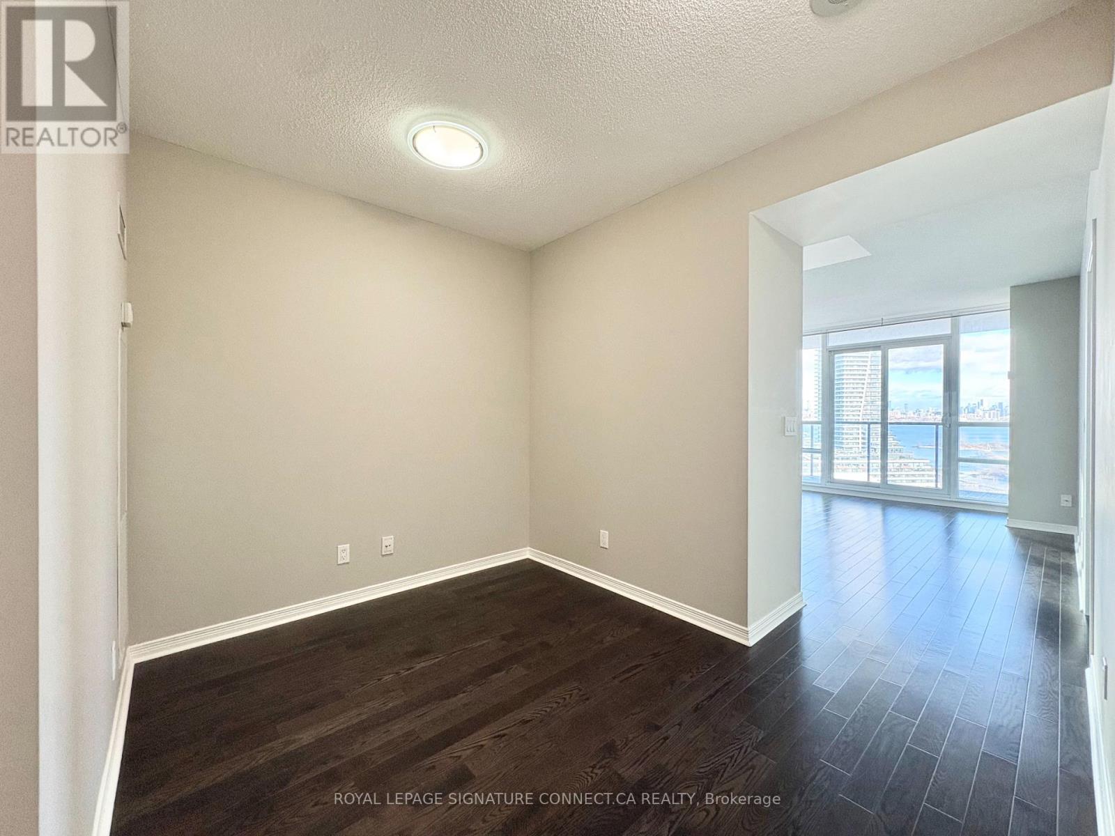 1706 - 2230 Lake Shore Boulevard W, Toronto, Ontario  M8Y 0A2 - Photo 13 - W12630344