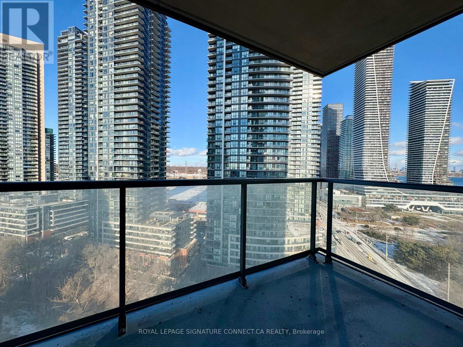 1706 - 2230 Lake Shore Boulevard W, Toronto, Ontario  M8Y 0A2 - Photo 16 - W12630344