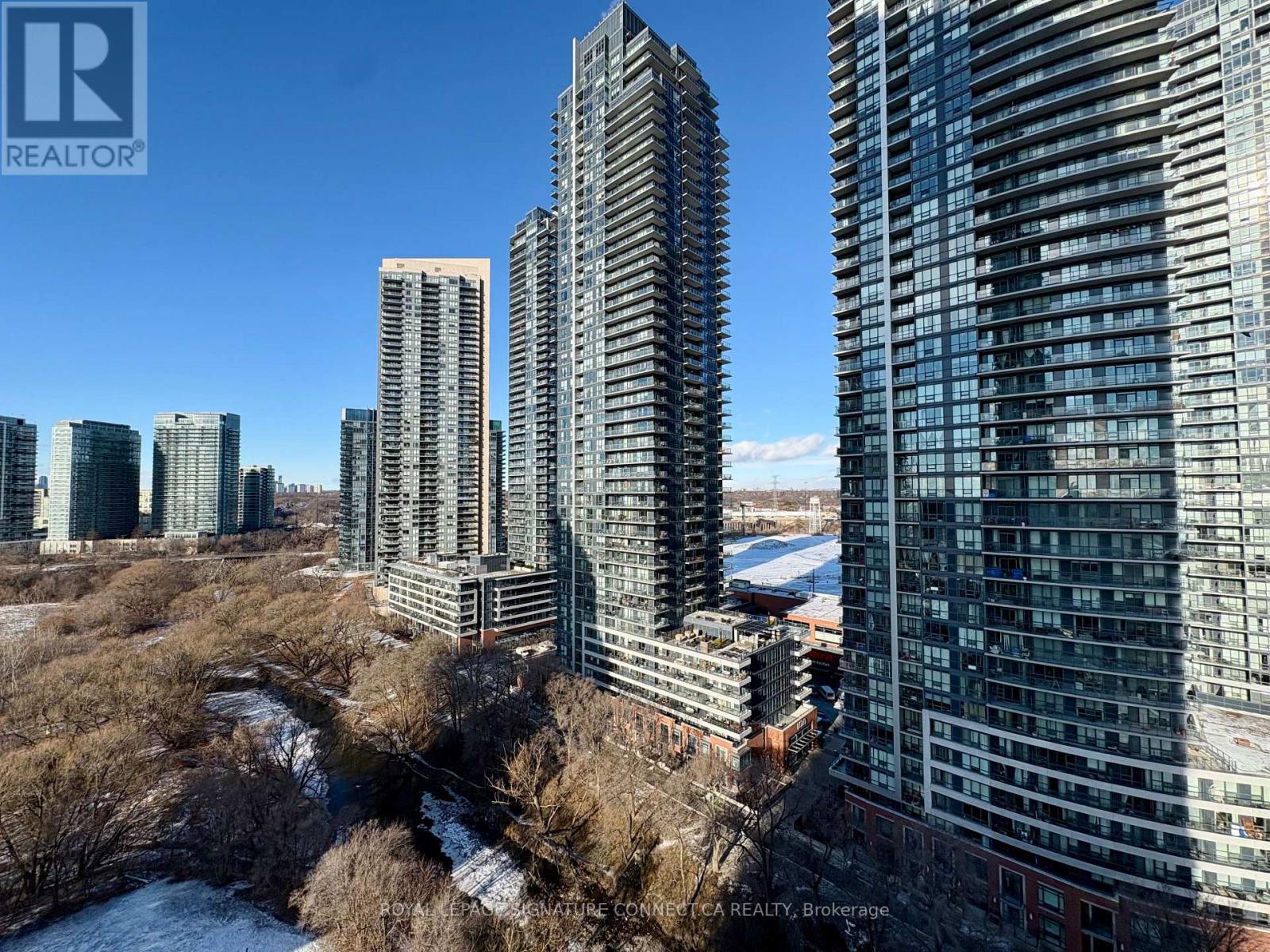 1706 - 2230 Lake Shore Boulevard W, Toronto, Ontario  M8Y 0A2 - Photo 18 - W12630344