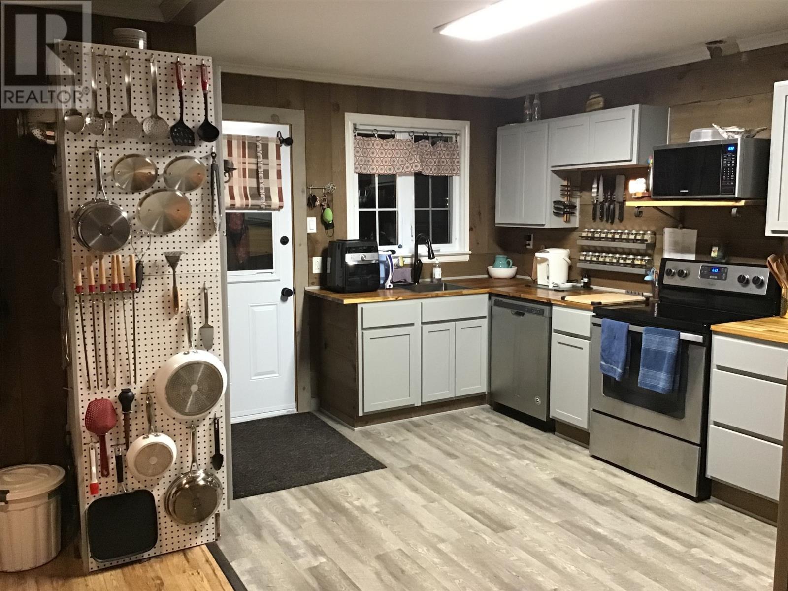 89 Cowan Avenue, St. John's, Newfoundland & Labrador  A1E 3N9 - Photo 4 - 1293227