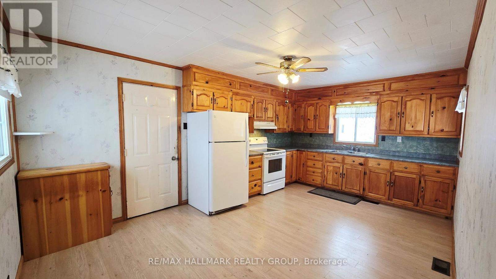 3427 John Shaw Road, Ottawa, Ontario K0A 2H0 - Photo 11 - X12630374