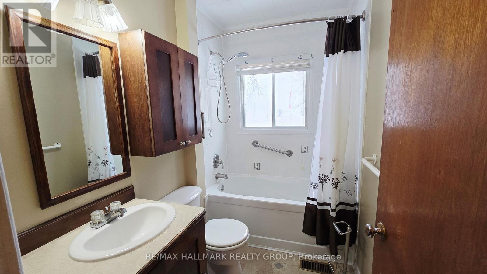 3427 John Shaw Road, Ottawa, Ontario K0A 2H0 - Photo 18 - X12630374