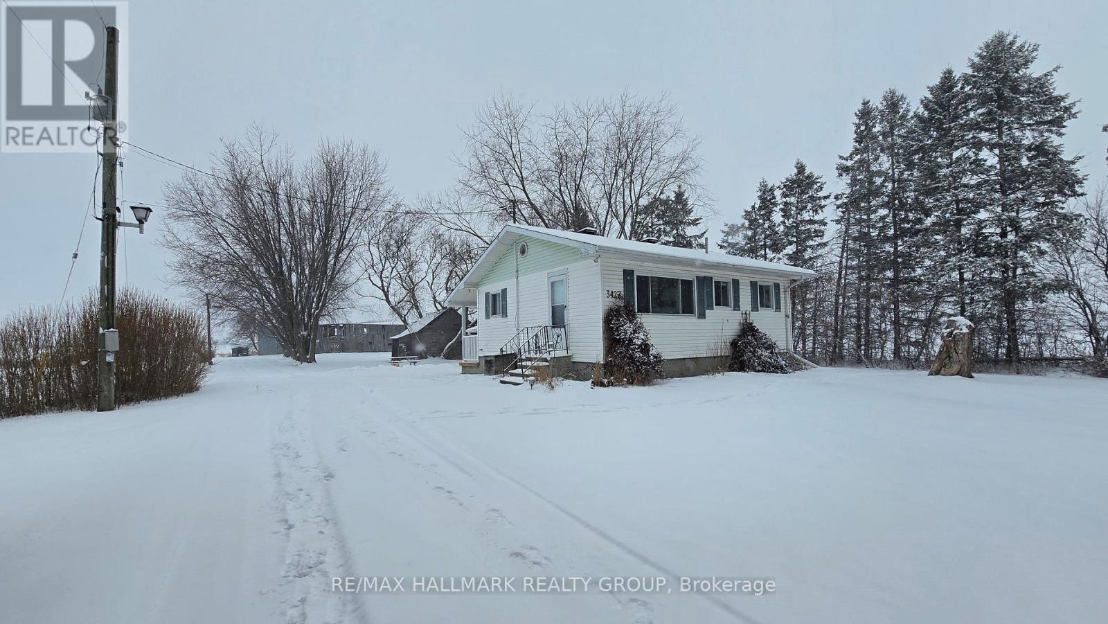 3427 John Shaw Road, Ottawa, Ontario K0A 2H0 - Photo 2 - X12630374