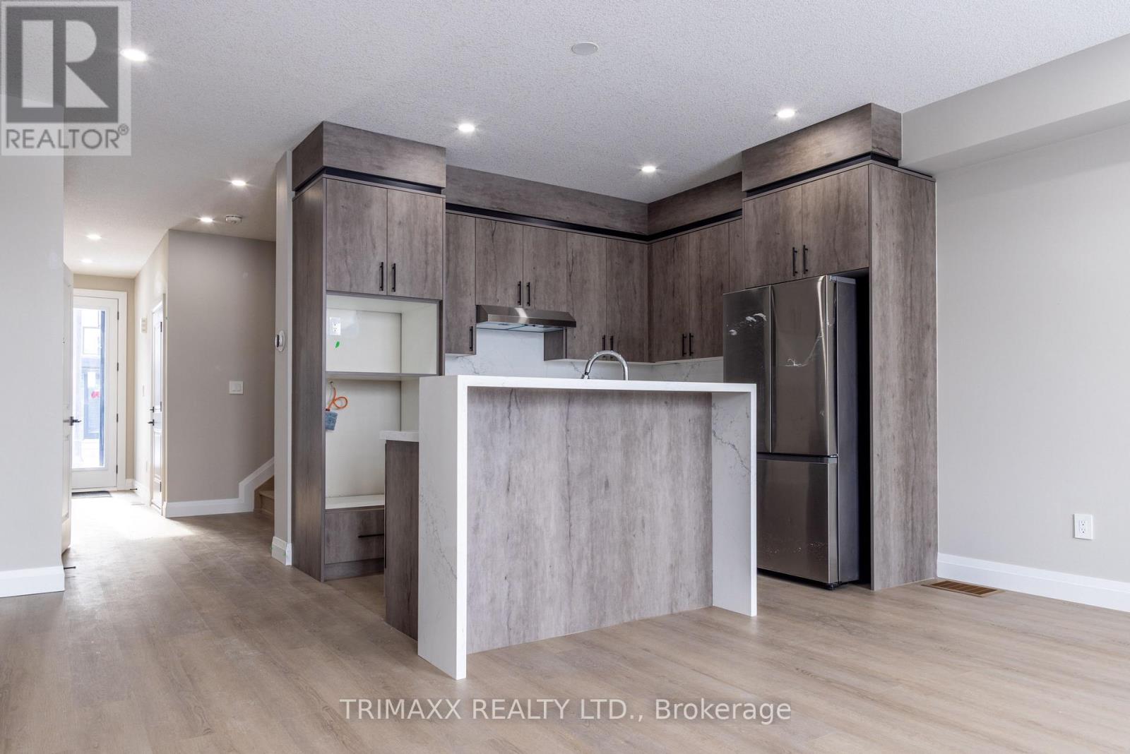 54 Warren Trail, Welland, Ontario L3B 0N8 - Photo 10 - X12630188