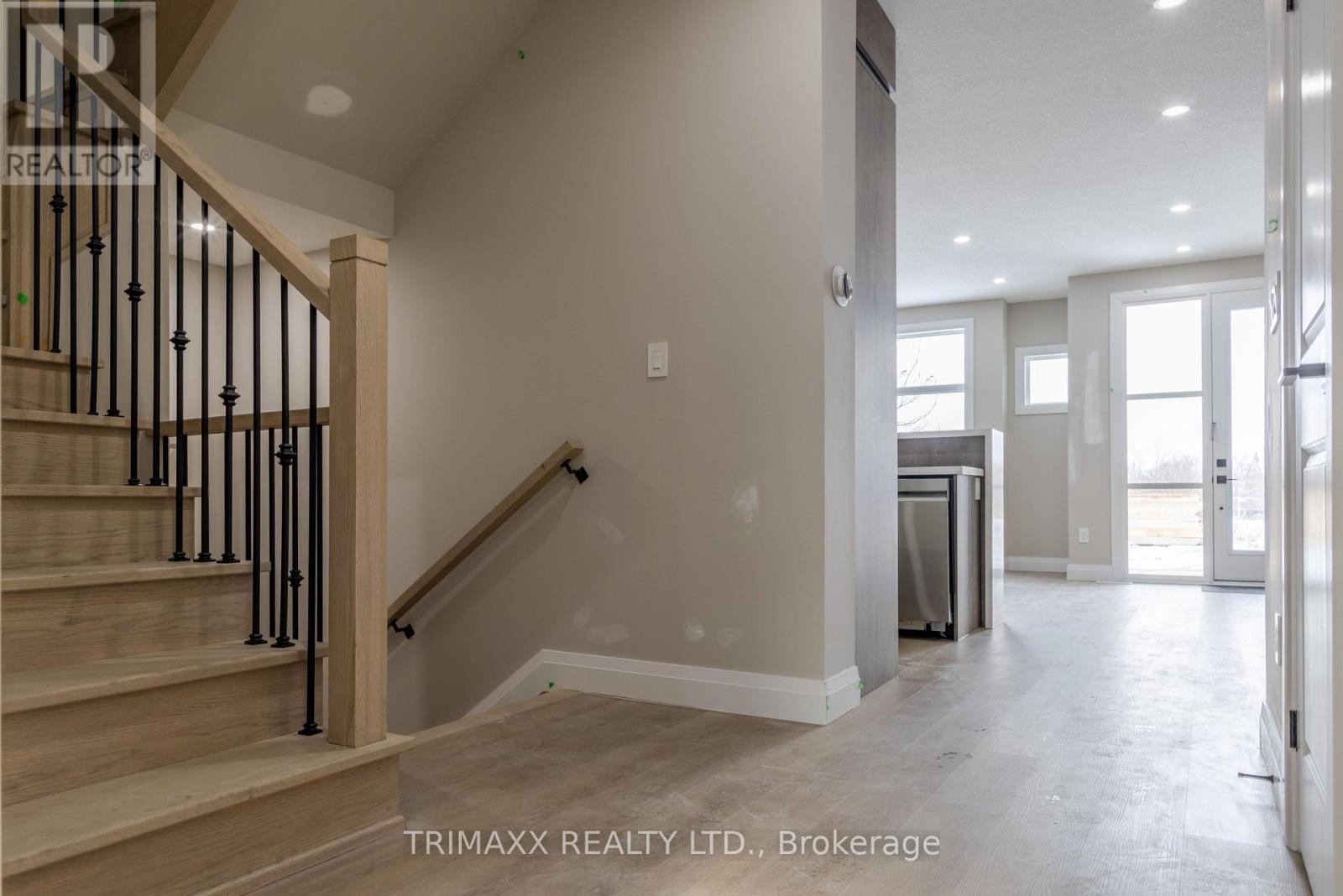 54 Warren Trail, Welland, Ontario L3B 0N8 - Photo 7 - X12630188