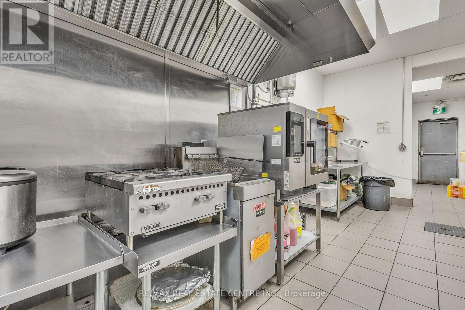 106b - 5 Manitou Drive, Kitchener, Ontario  N2C 2J6 - Photo 21 - X12630264