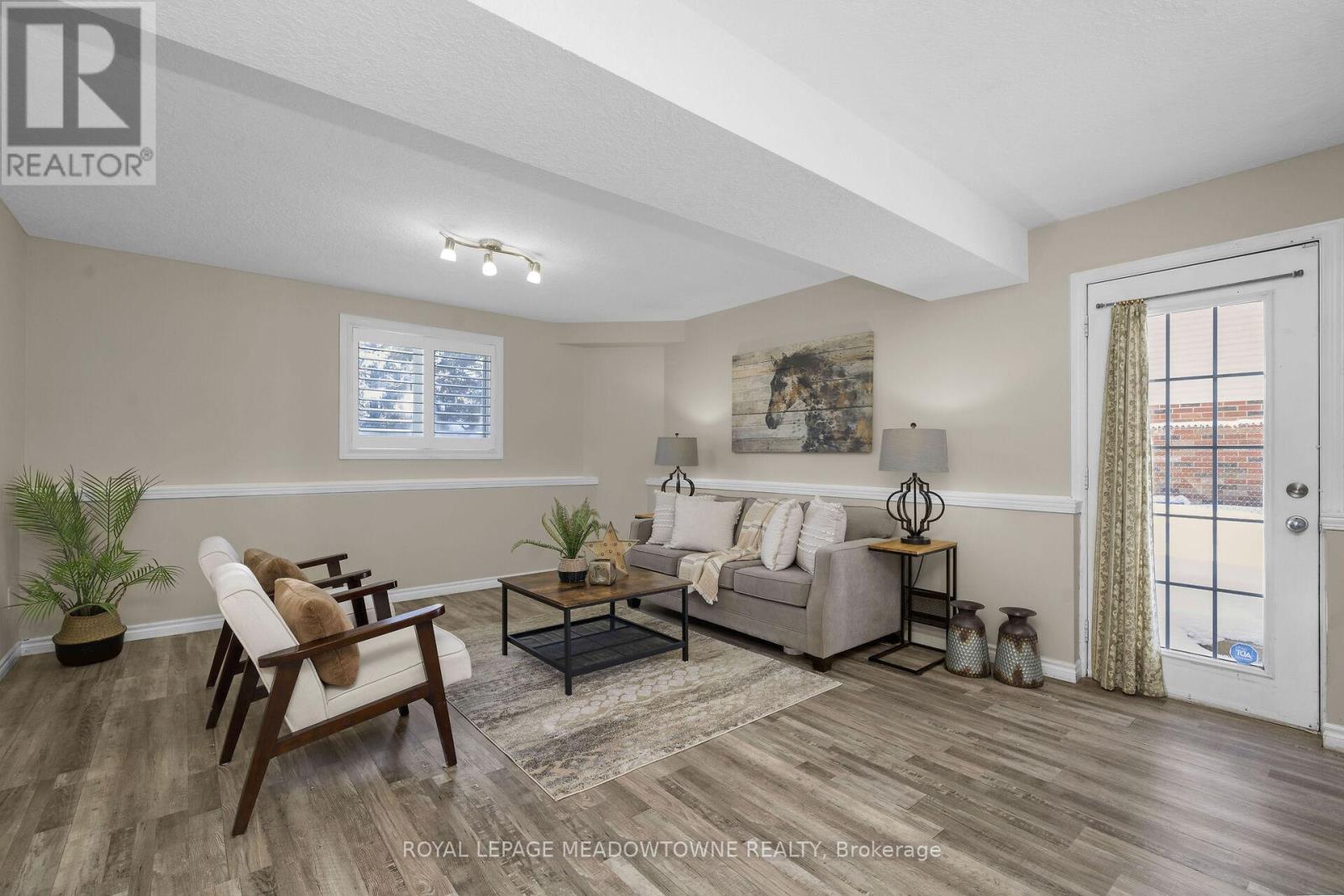 48 Dickinson Court, Centre Wellington, Ontario N0B 1S0 - Photo 24 - X12630280