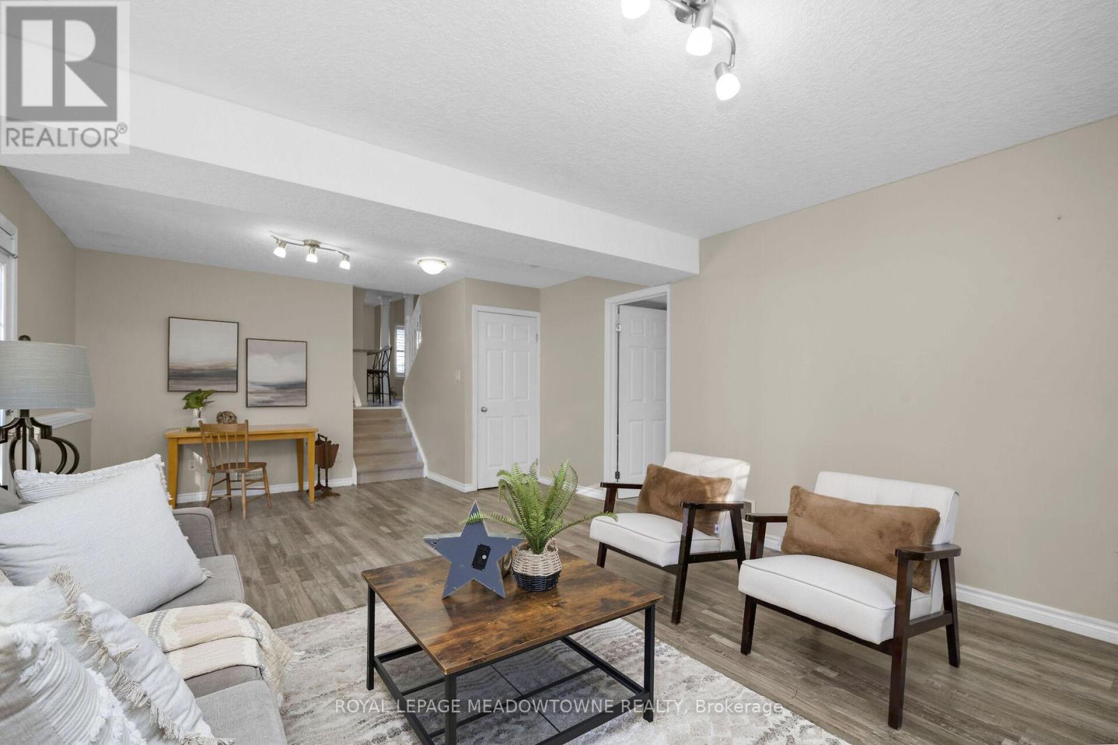 48 Dickinson Court, Centre Wellington, Ontario N0B 1S0 - Photo 25 - X12630280