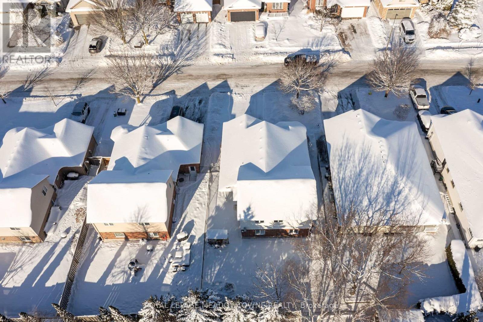 48 Dickinson Court, Centre Wellington, Ontario N0B 1S0 - Photo 32 - X12630280