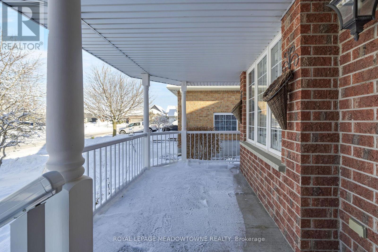 48 Dickinson Court, Centre Wellington, Ontario N0B 1S0 - Photo 5 - X12630280