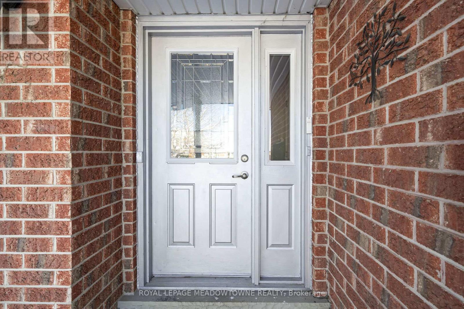 48 Dickinson Court, Centre Wellington, Ontario N0B 1S0 - Photo 6 - X12630280