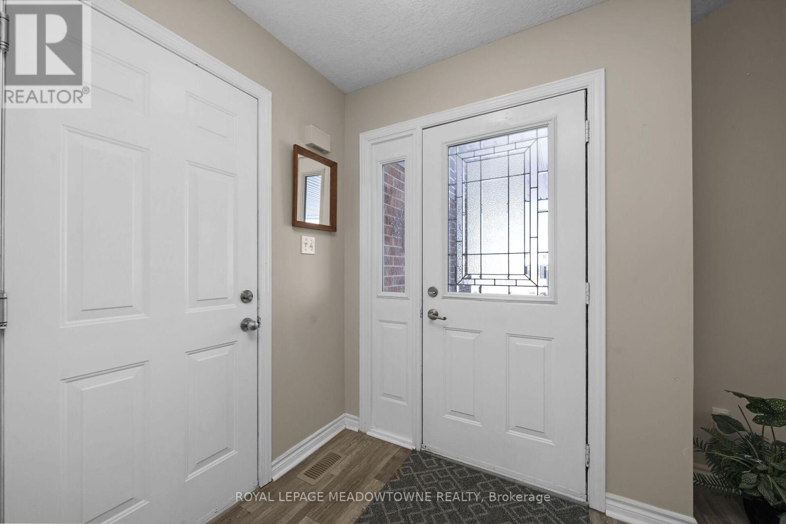 48 Dickinson Court, Centre Wellington, Ontario N0B 1S0 - Photo 7 - X12630280