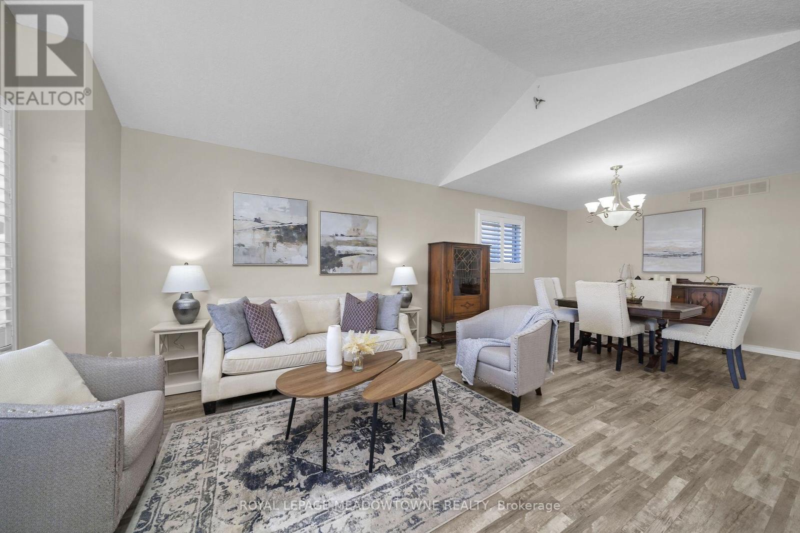 48 Dickinson Court, Centre Wellington, Ontario N0B 1S0 - Photo 8 - X12630280