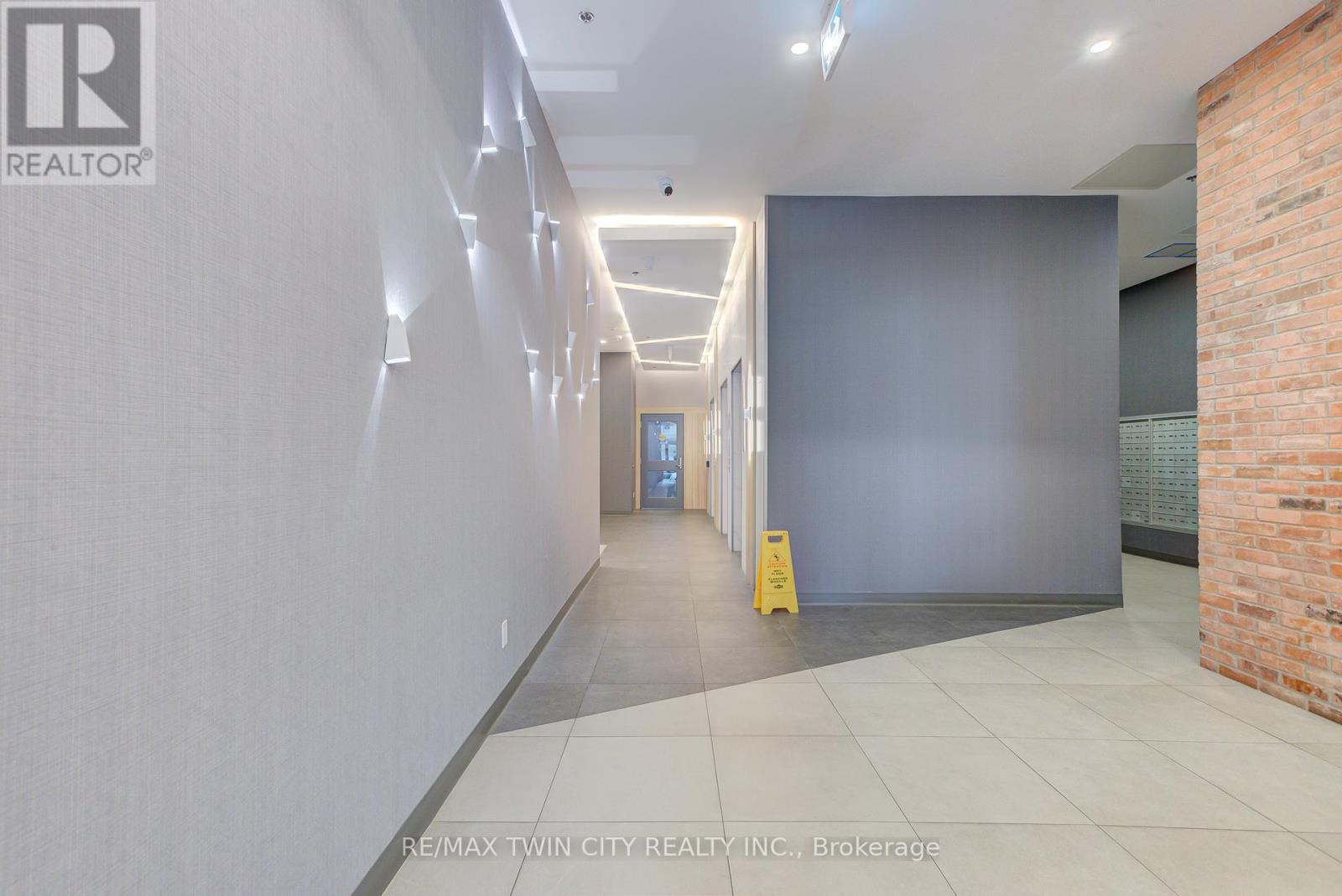 2404 - 60 Frederick Street, Kitchener, Ontario N2H 0C7 - Photo 5 - X12630296