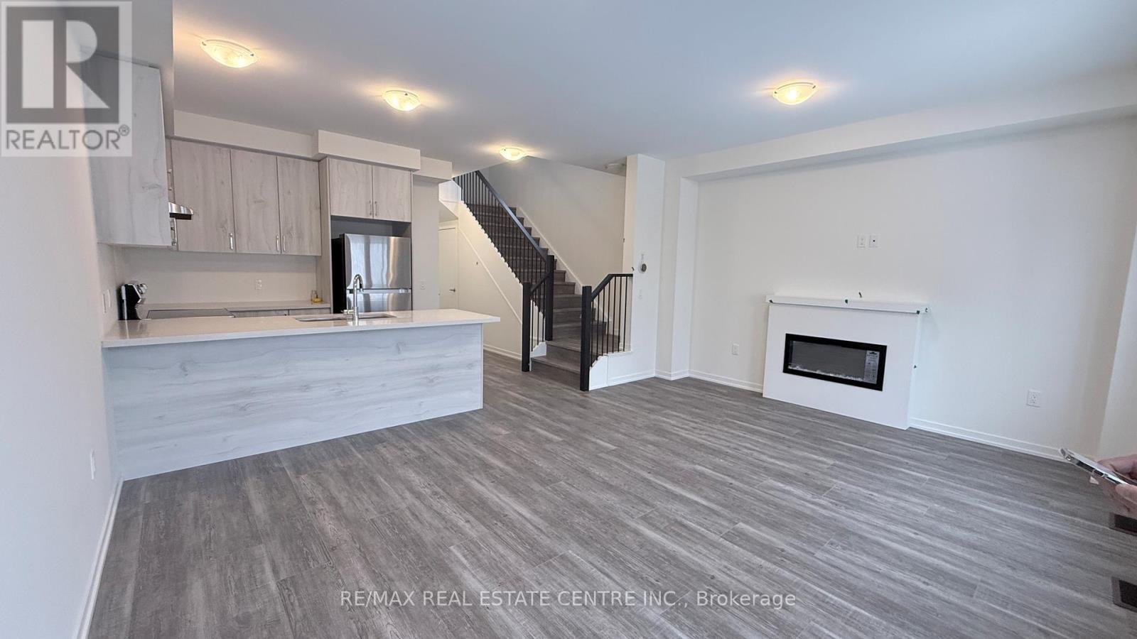 44 Seahorse Common N, Cambridge, Ontario  N1T 0H3 - Photo 4 - X12630302
