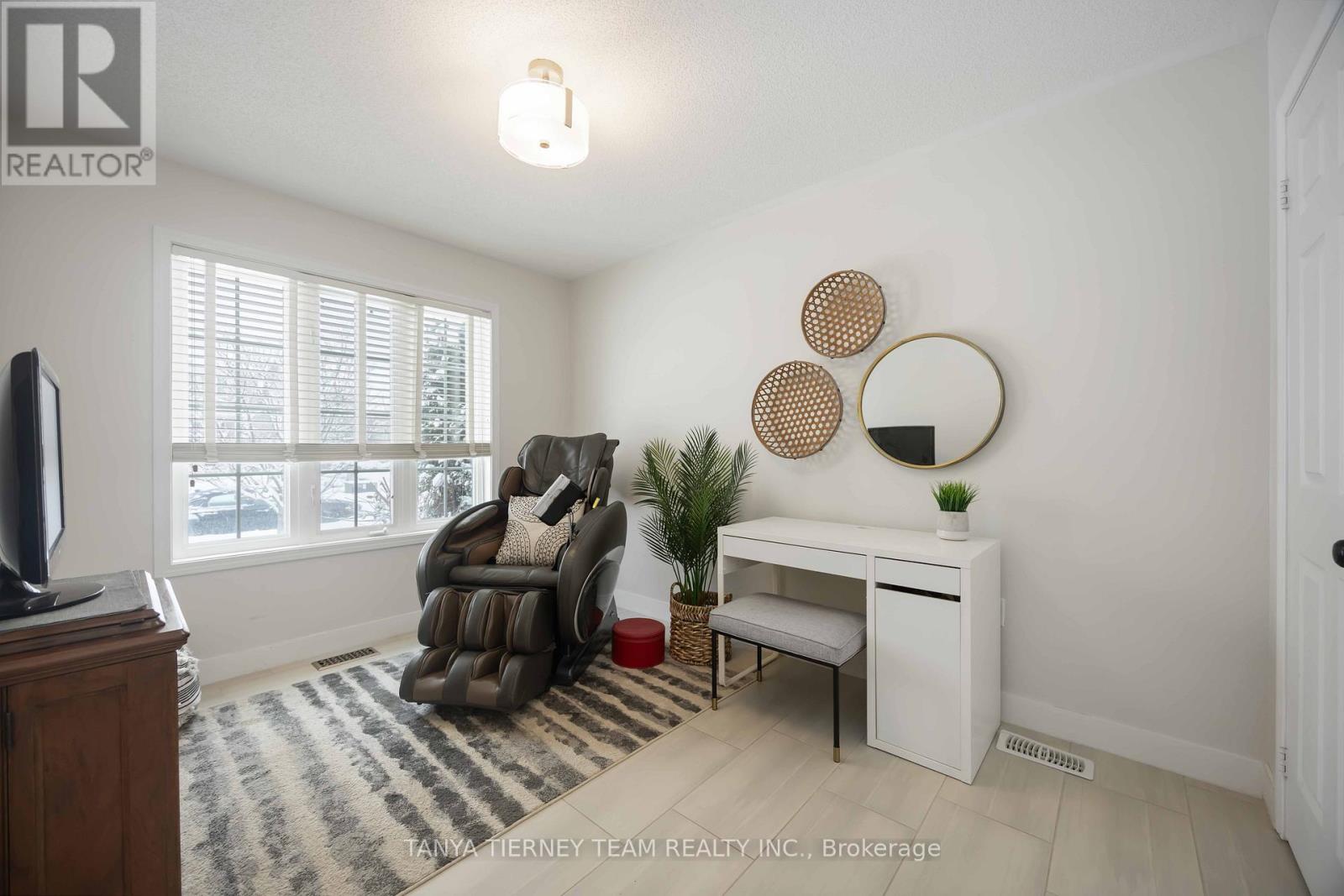 629 Tully Crescent, Peterborough, Ontario  K9K 0B1 - Photo 6 - X12630322