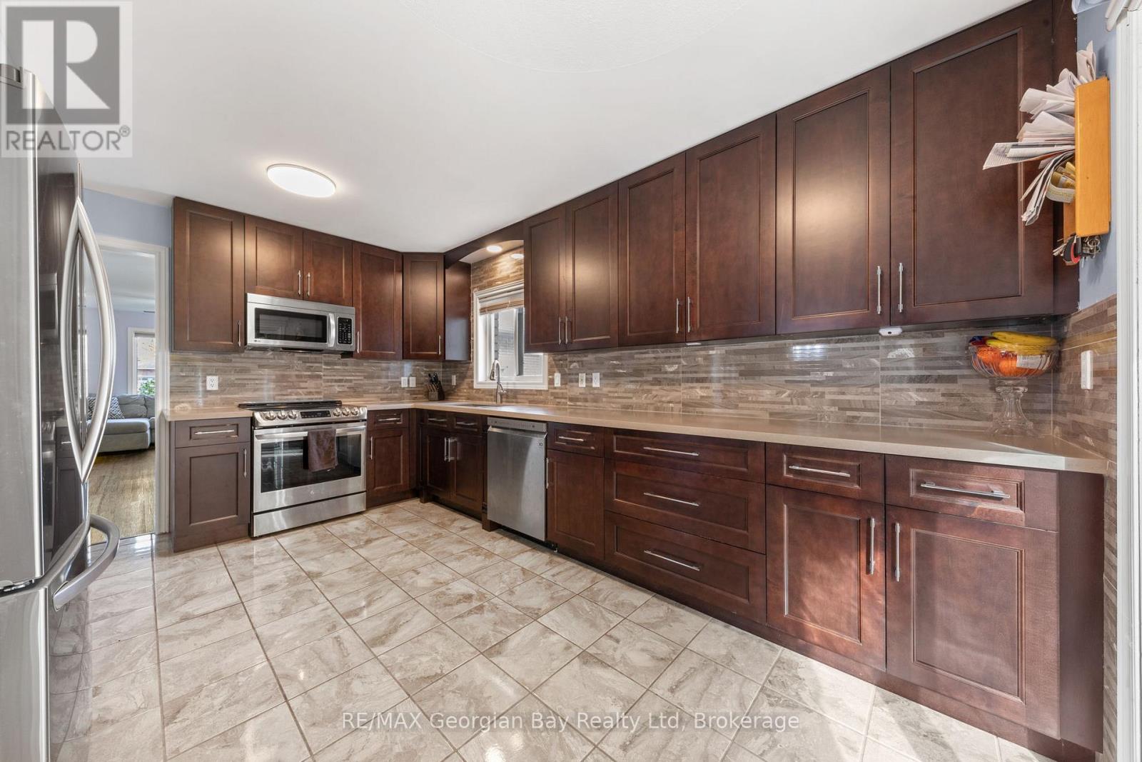 925 Dominion Avenue, Midland, Ontario  L4R 4W2 - Photo 12 - S12530096