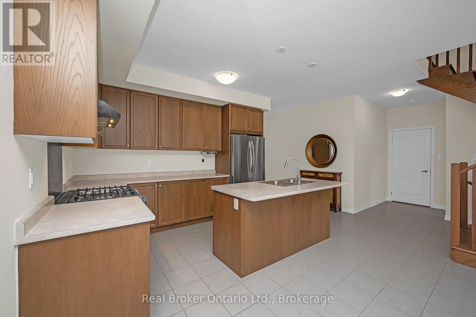 11 Frontier Drive, Thorold, Ontario  L2V 0K3 - Photo 15 - X12630386