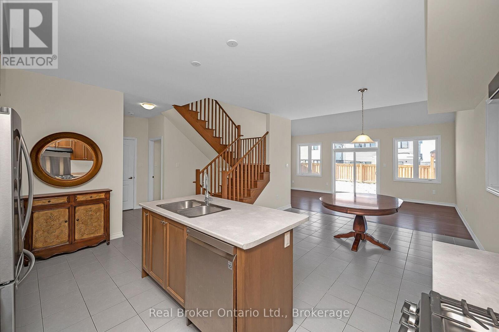 11 Frontier Drive, Thorold, Ontario  L2V 0K3 - Photo 16 - X12630386