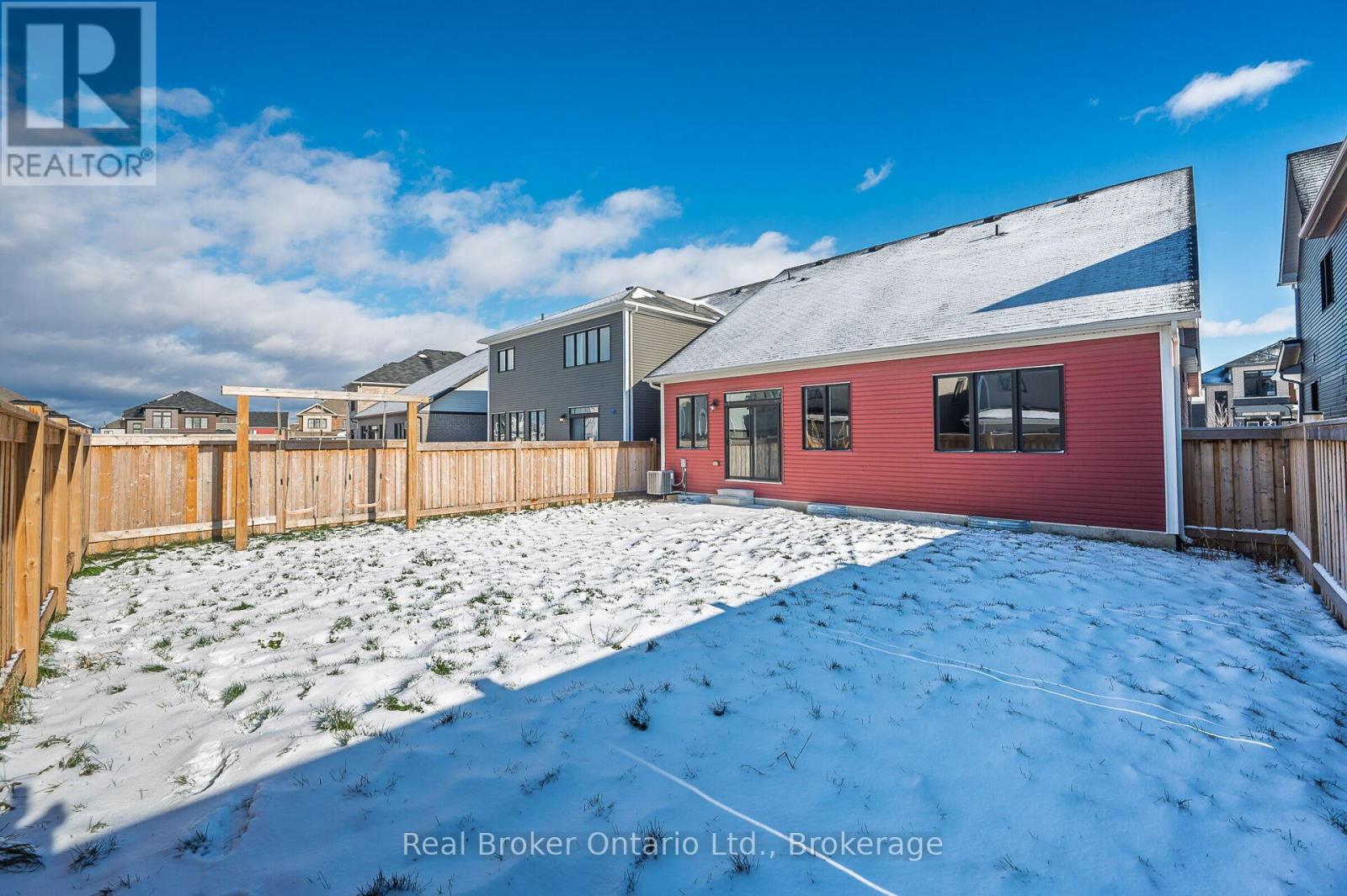 11 Frontier Drive, Thorold, Ontario  L2V 0K3 - Photo 39 - X12630386