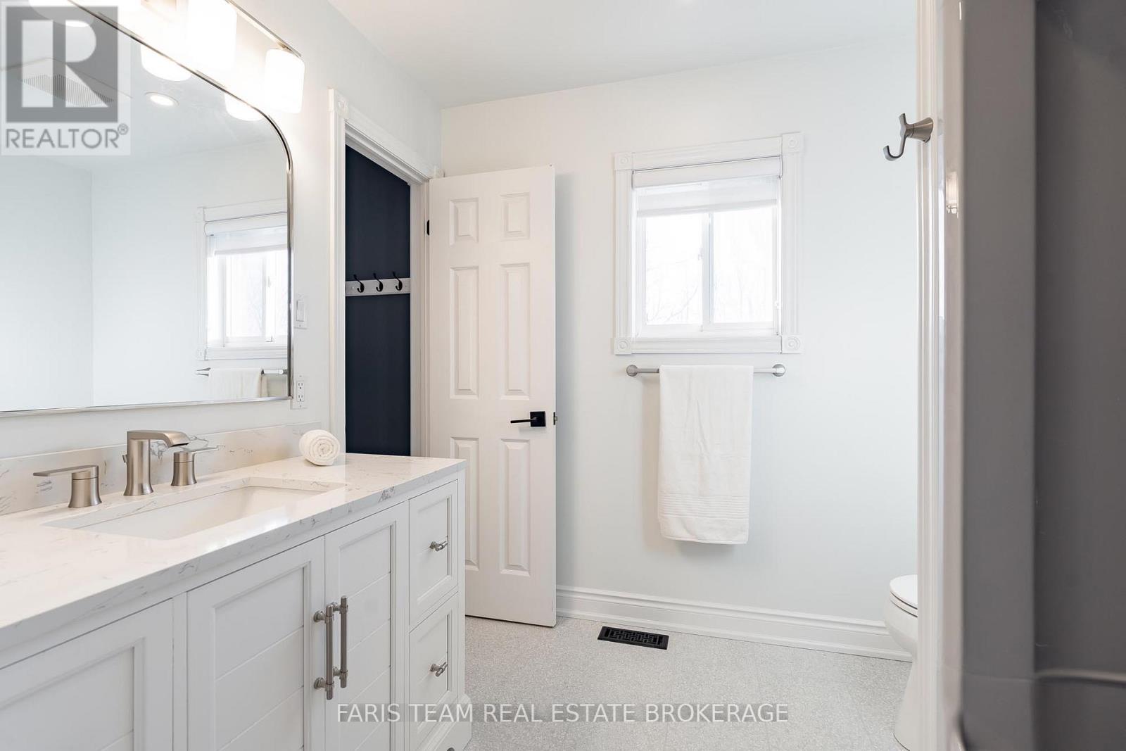 2040 Lea Road, Innisfil (Alcona), Ontario  L9S 1T3 - Photo 29 - N12569250