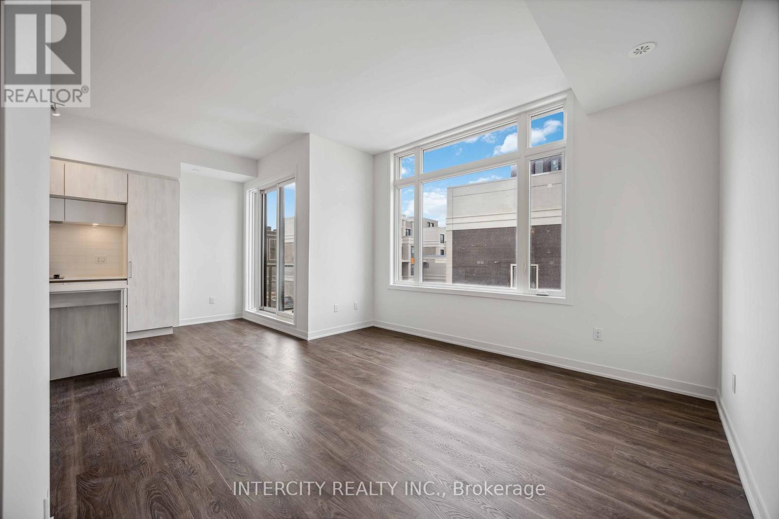 1215 - 8 David Eyer Road, Richmond Hill, Ontario  L4S 0N3 - Photo 31 - N12629922