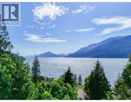 690 SHAUGHNESSY PLACE, Squamish, British Columbia