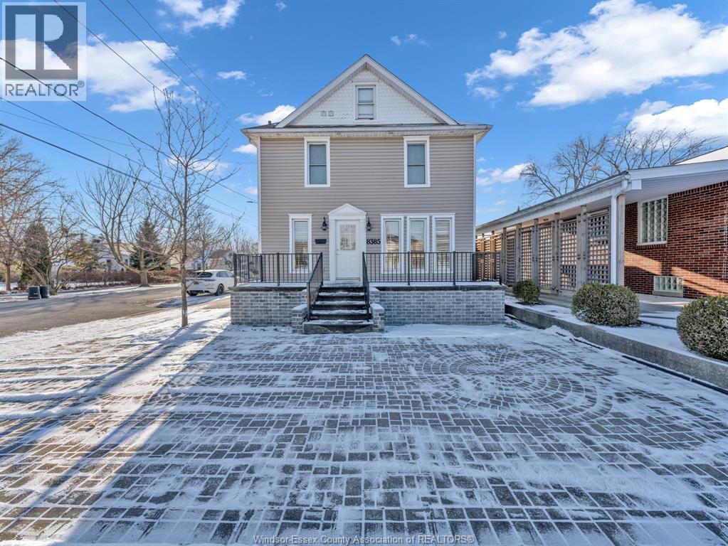 8385 Riverside Drive East, Windsor, Ontario N8S 1E7 - Photo 1 - 25031633