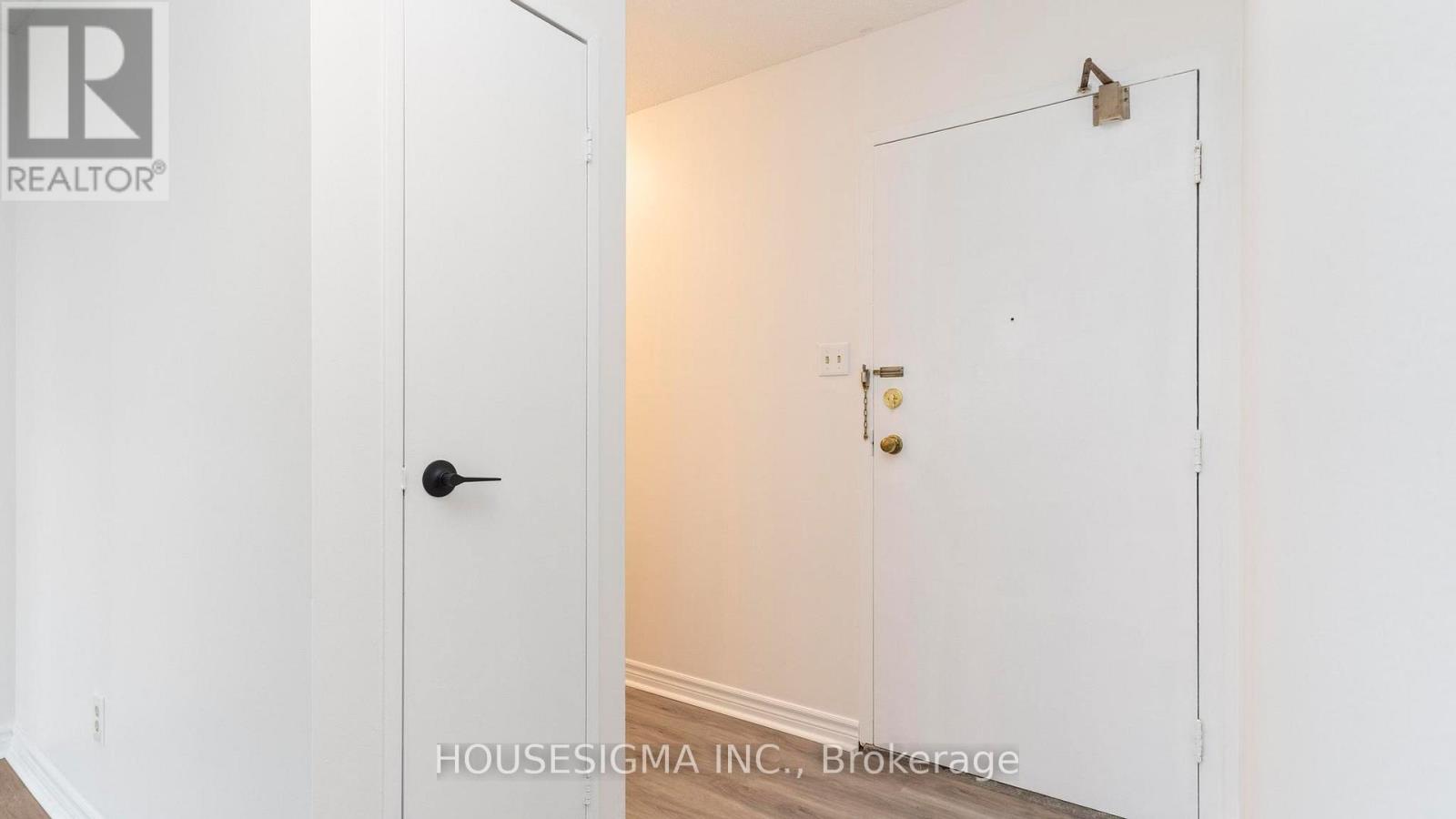 610 - 1105 Jalna Boulevard, London South, Ontario  N6E 2S9 - Photo 8 - X12524810