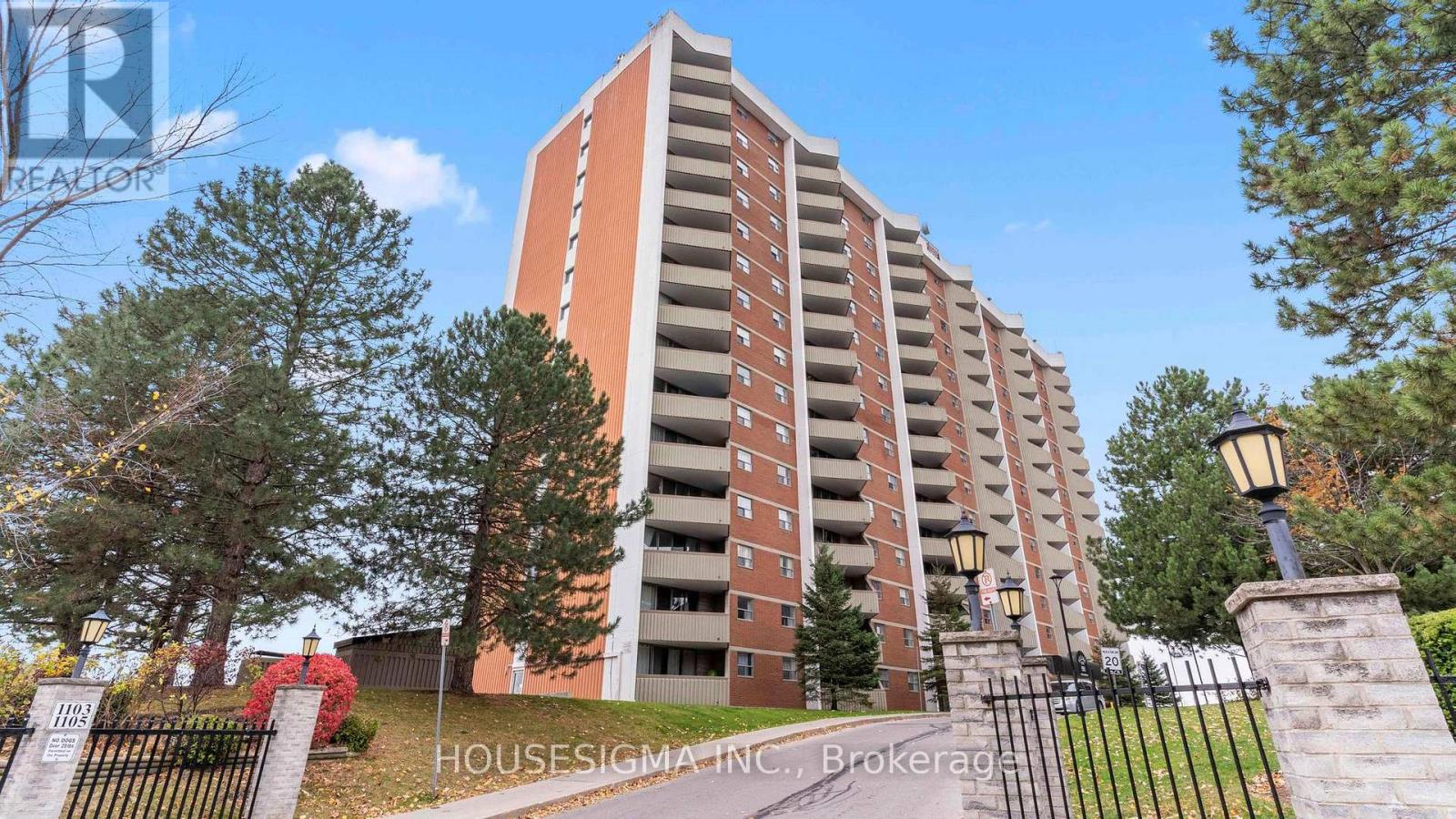 610 - 1105 Jalna Boulevard, London South, Ontario  N6E 2S9 - Photo 2 - X12524810