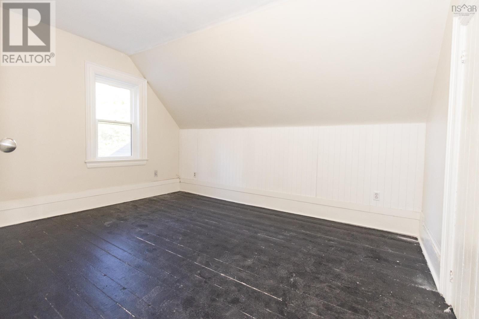 22-24 Croft Street, Amherst, Nova Scotia  B4H 2Z4 - Photo 24 - 202526679