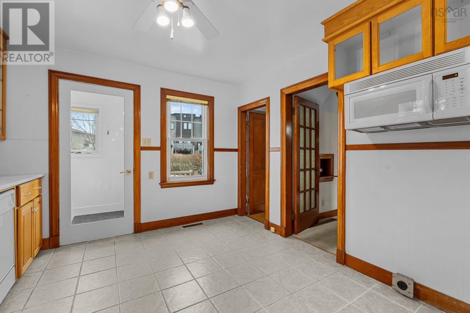 3381 Claremont Street, Halifax, Nova Scotia  B3L 3L6 - Photo 4 - 202529400