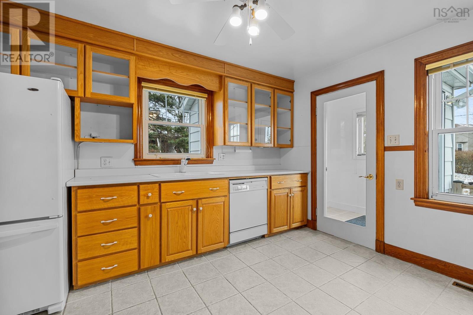 3381 Claremont Street, Halifax, Nova Scotia  B3L 3L6 - Photo 5 - 202529400