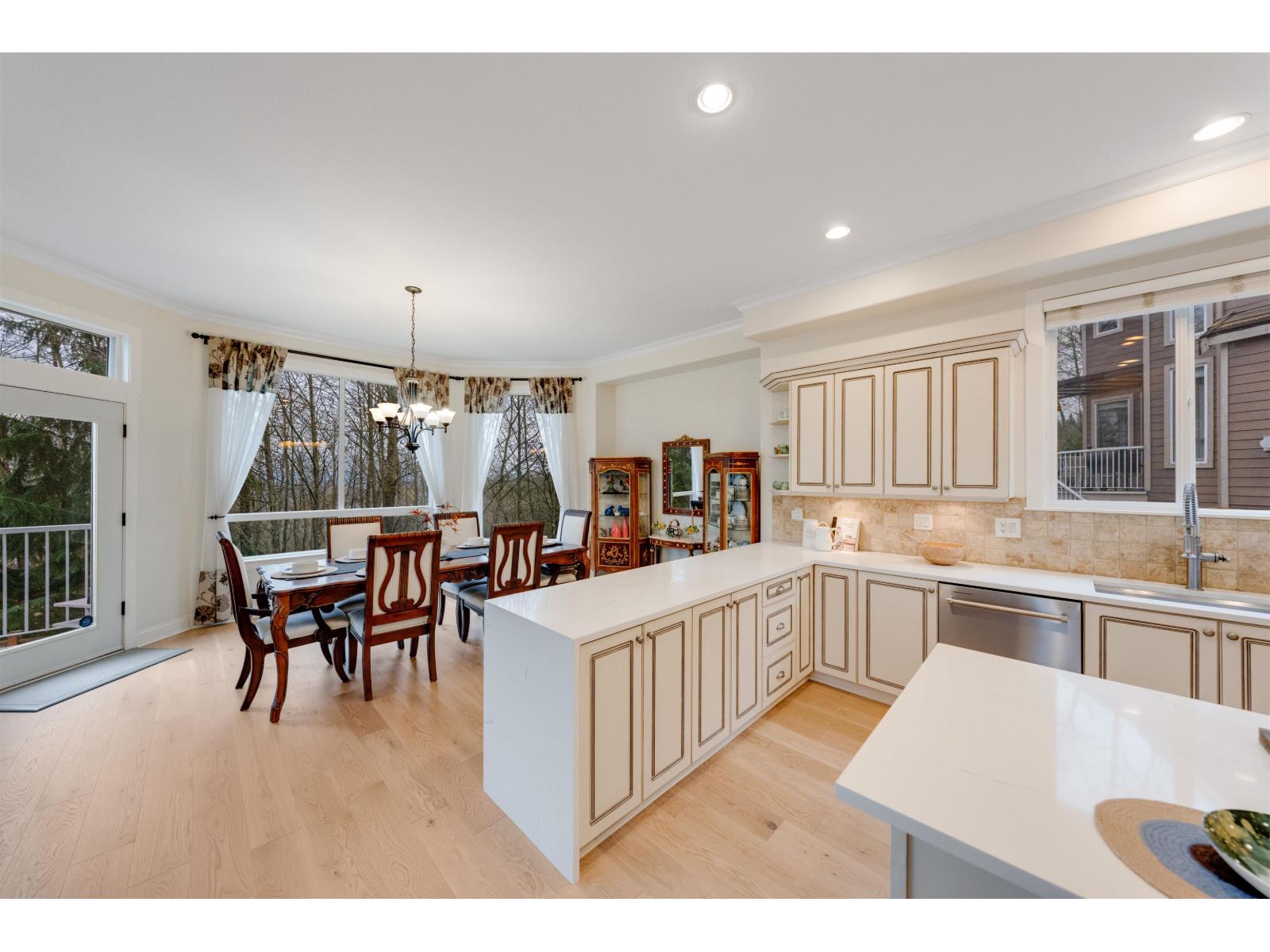 11456 154a Street, Surrey, British Columbia  V3R 2V7 - Photo 8 - R3072205