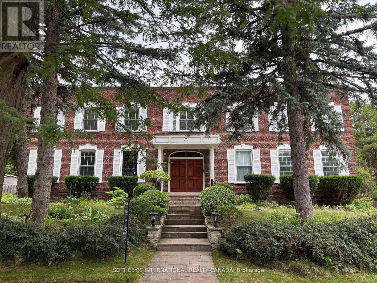 27 JUNEWOOD CRESCENT, Toronto, Ontario