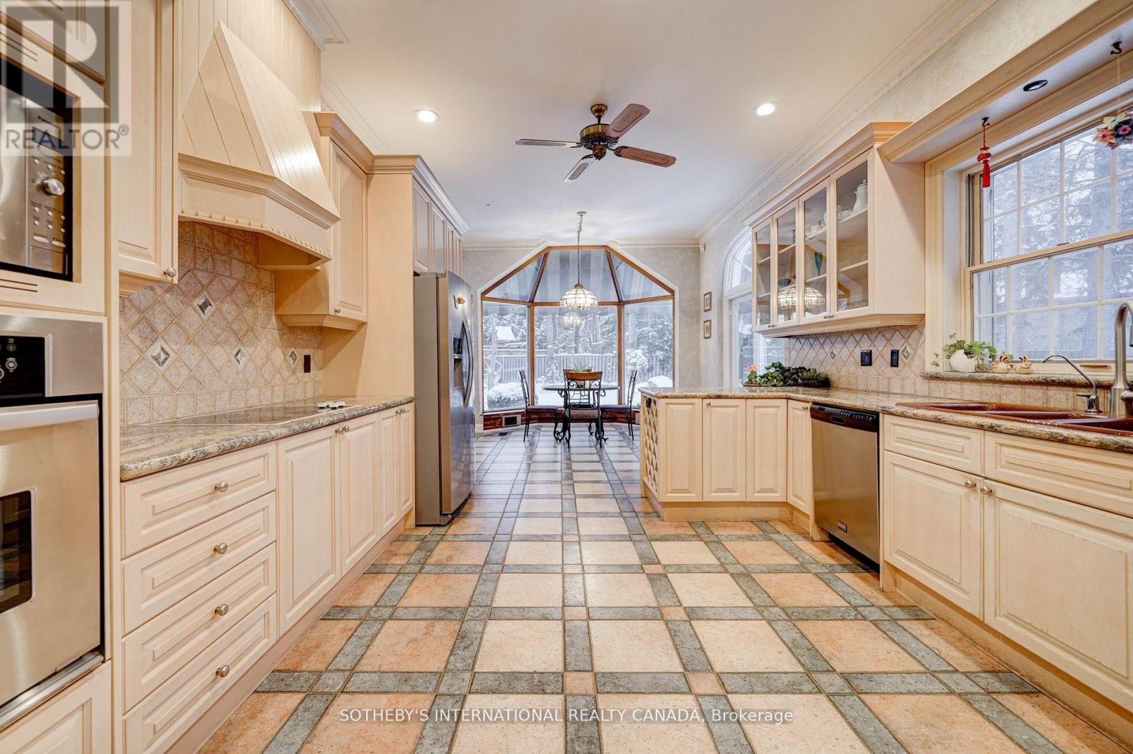 27 Junewood Crescent, Toronto (St. Andrew-Windfields), Ontario  M2L 2C3 - Photo 10 - C12630390