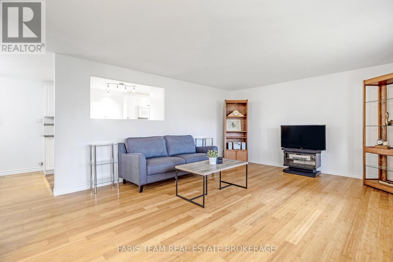 25 Recreation Drive, Innisfil, Ontario L9S 1N5 - Photo 15 - N12536460