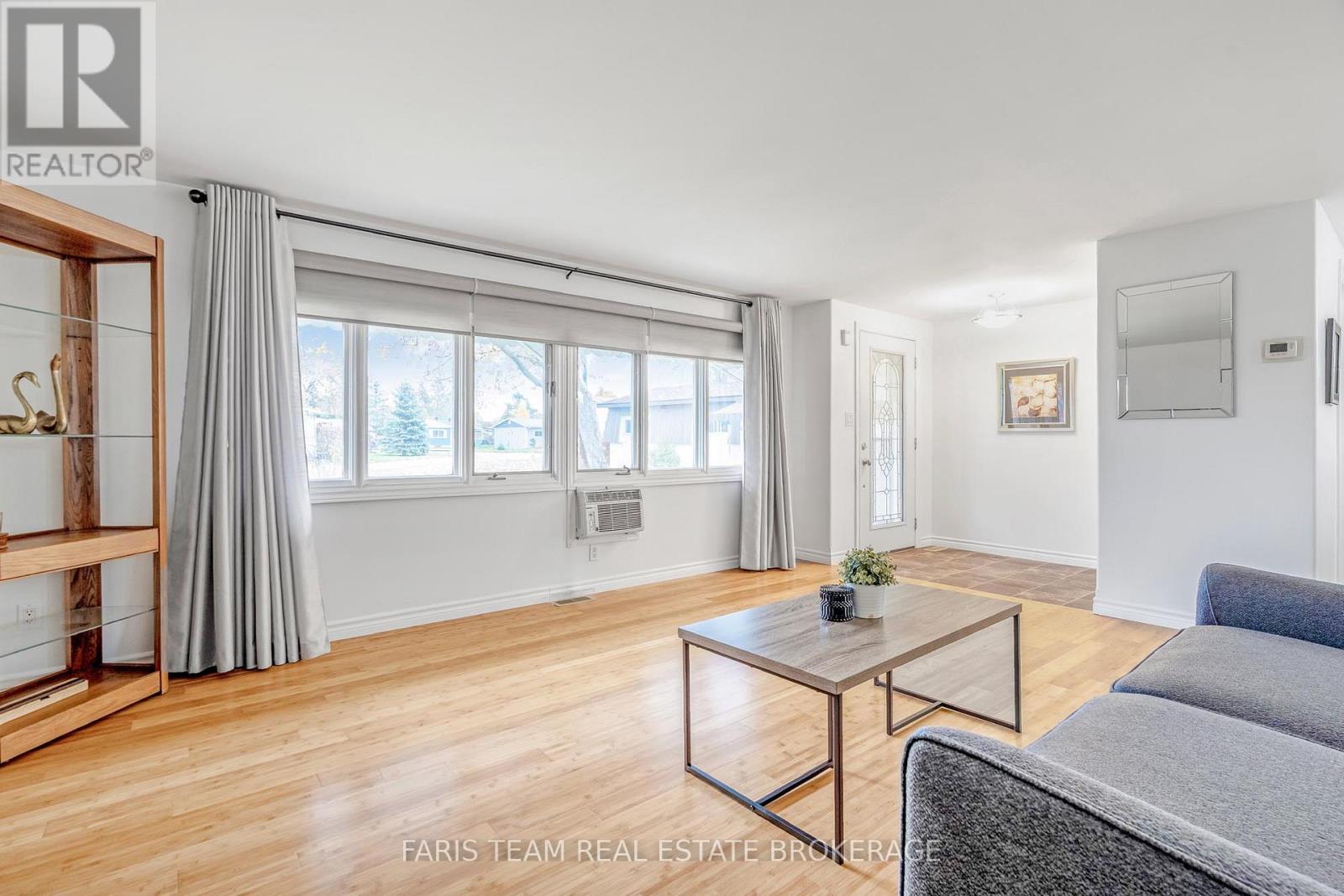 25 Recreation Drive, Innisfil, Ontario L9S 1N5 - Photo 16 - N12536460