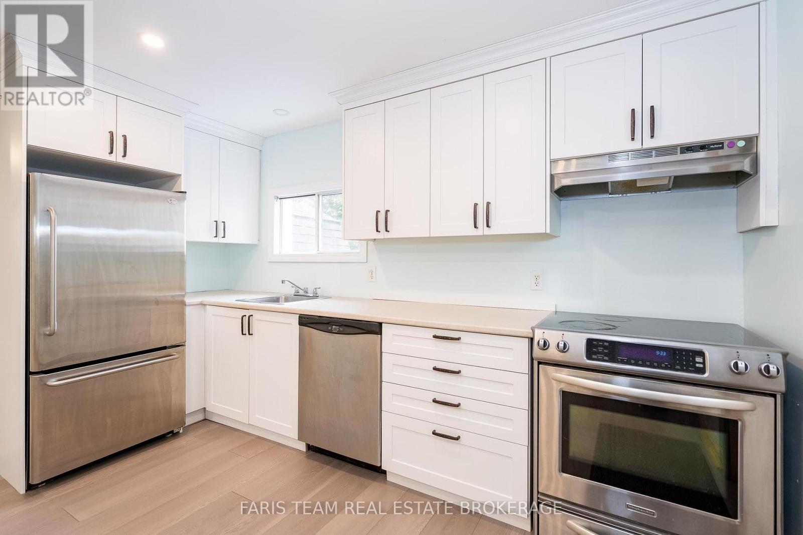 3 John Drive, Innisfil, Ontario  L0L 1L0 - Photo 32 - N12600938