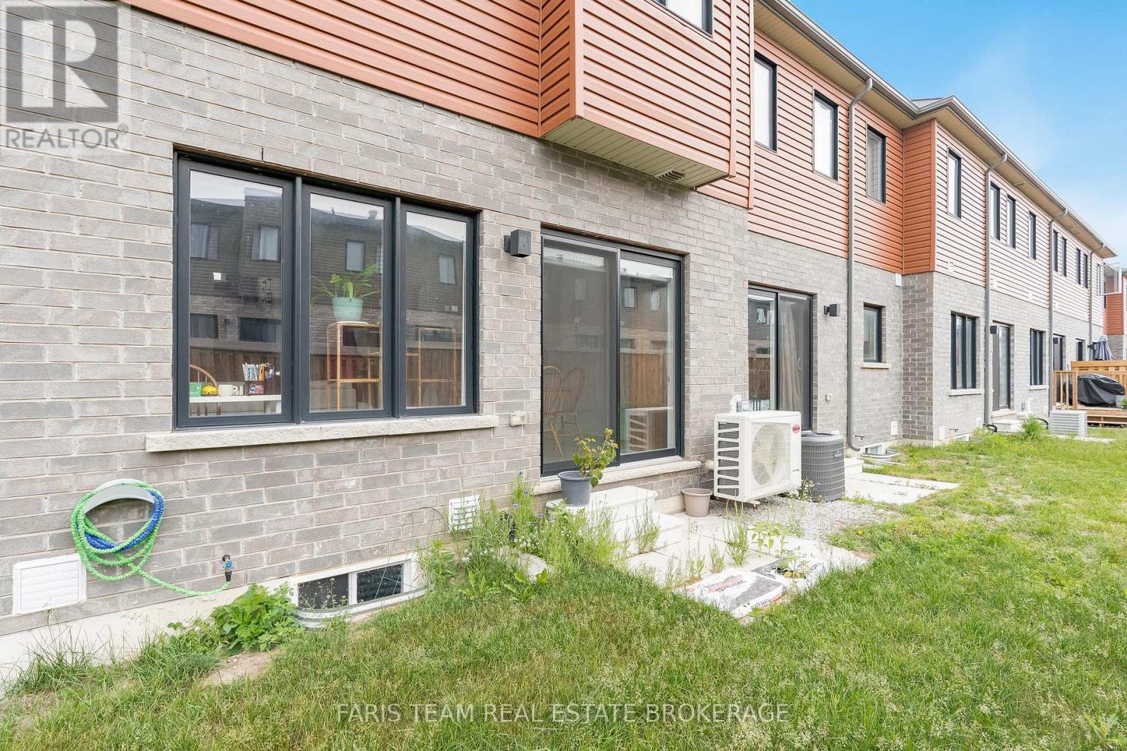 97 Gateland Drive, Barrie, Ontario  L9J 0N2 - Photo 26 - S12424473