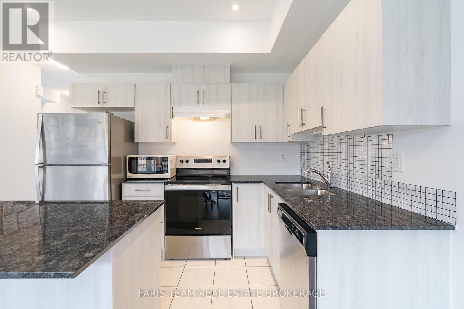 97 Gateland Drive, Barrie, Ontario  L9J 0N2 - Photo 9 - S12424473