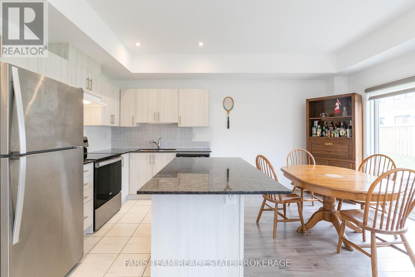 97 Gateland Drive, Barrie, Ontario  L9J 0N2 - Photo 7 - S12424473