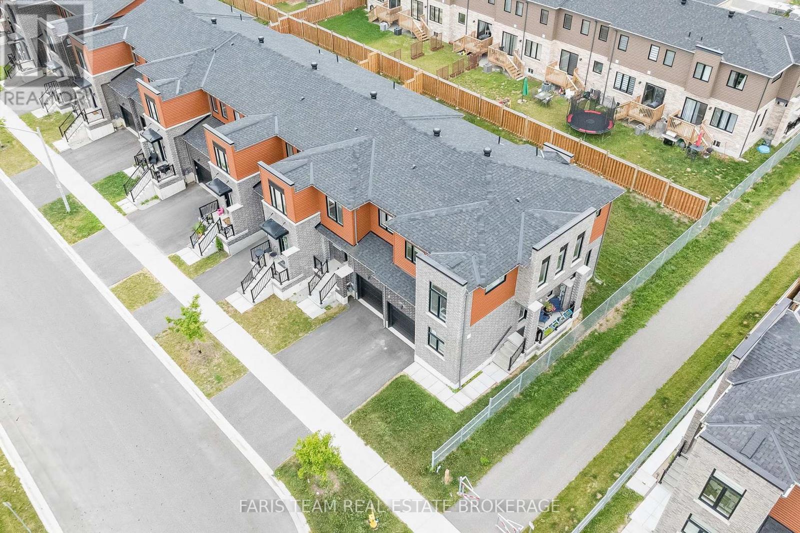 97 Gateland Drive, Barrie, Ontario  L9J 0N2 - Photo 4 - S12424473