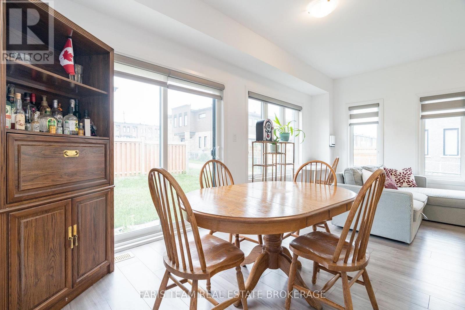 97 Gateland Drive, Barrie, Ontario  L9J 0N2 - Photo 14 - S12424473