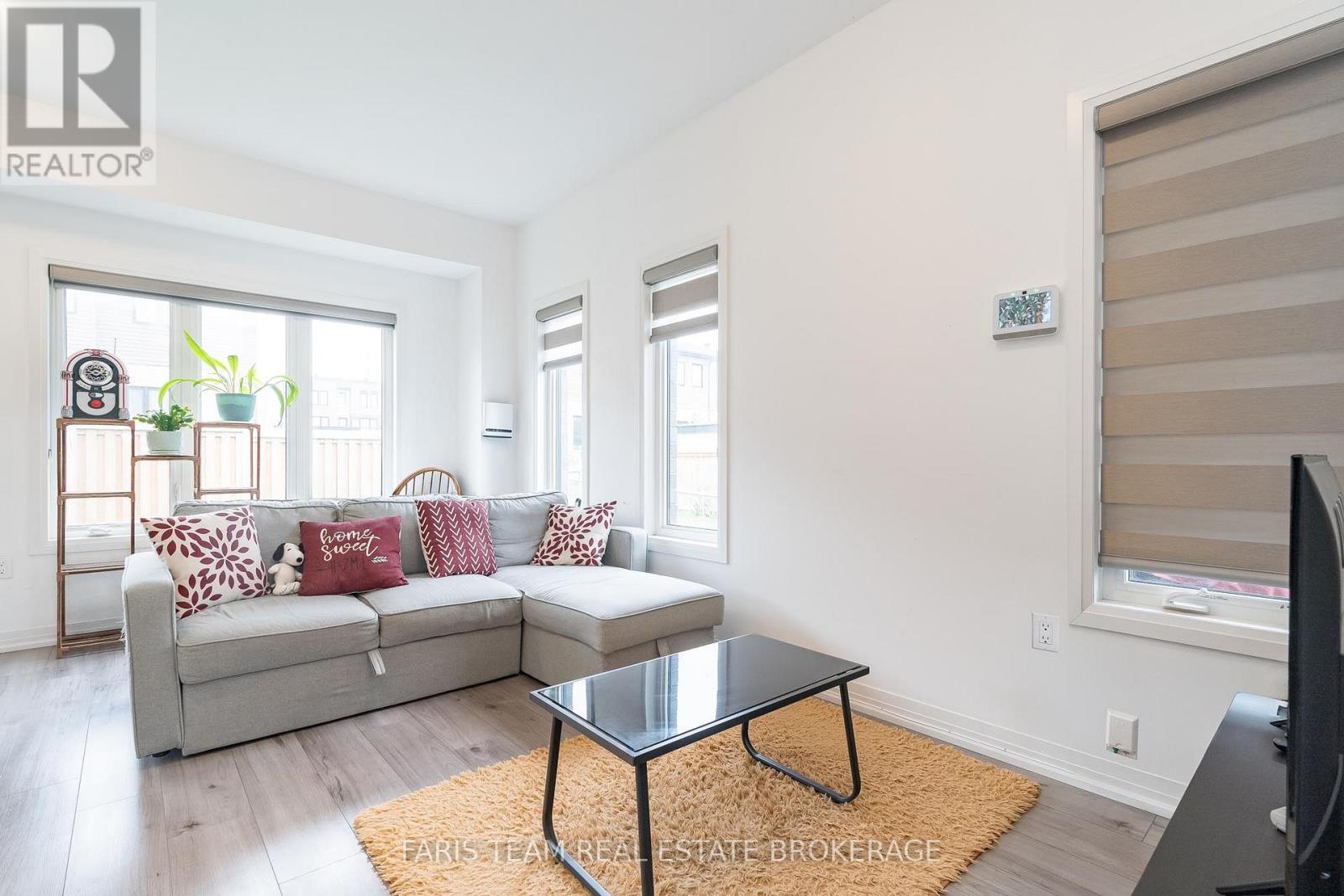 97 Gateland Drive, Barrie, Ontario  L9J 0N2 - Photo 16 - S12424473