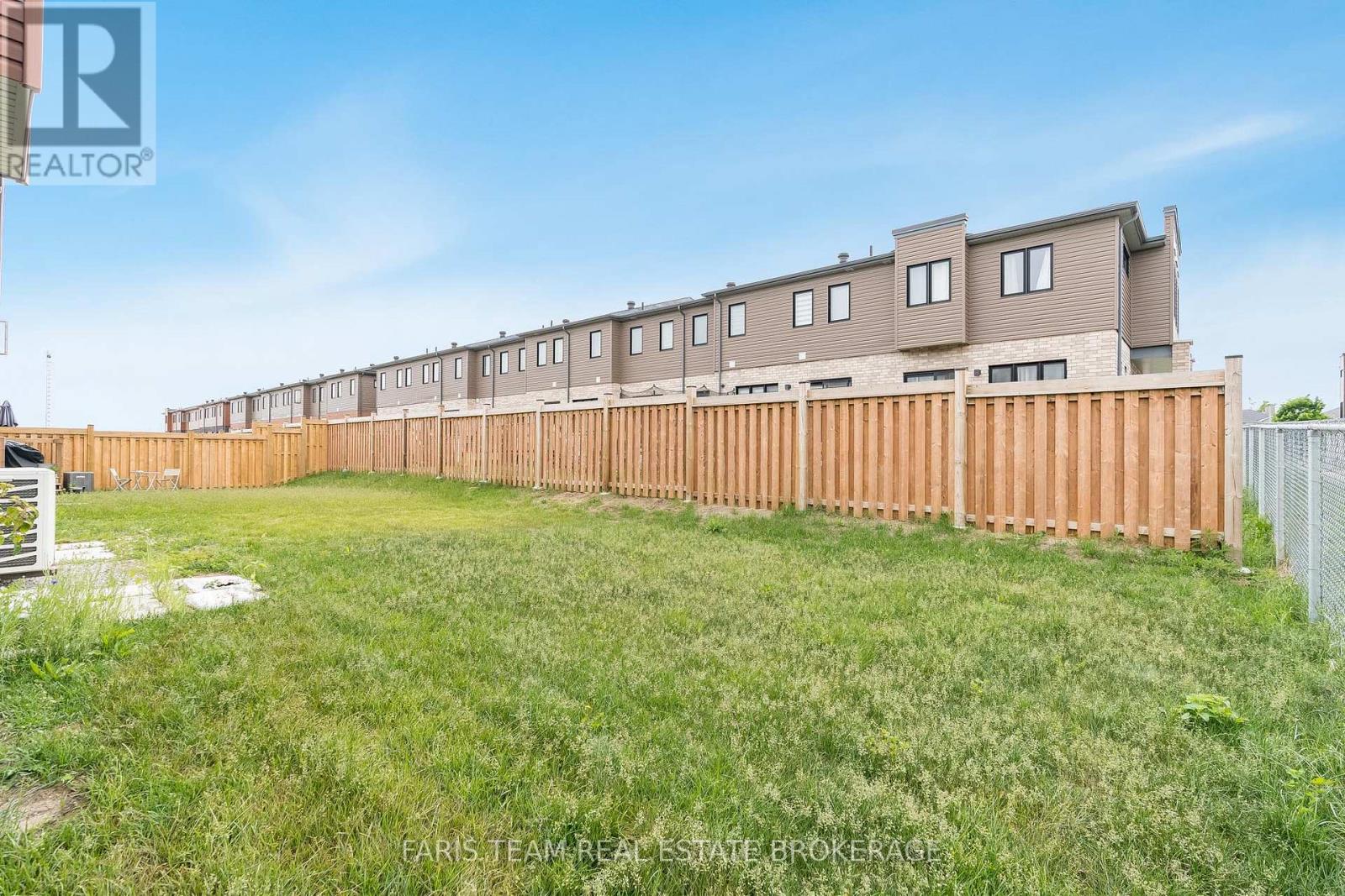 97 Gateland Drive, Barrie, Ontario  L9J 0N2 - Photo 27 - S12424473