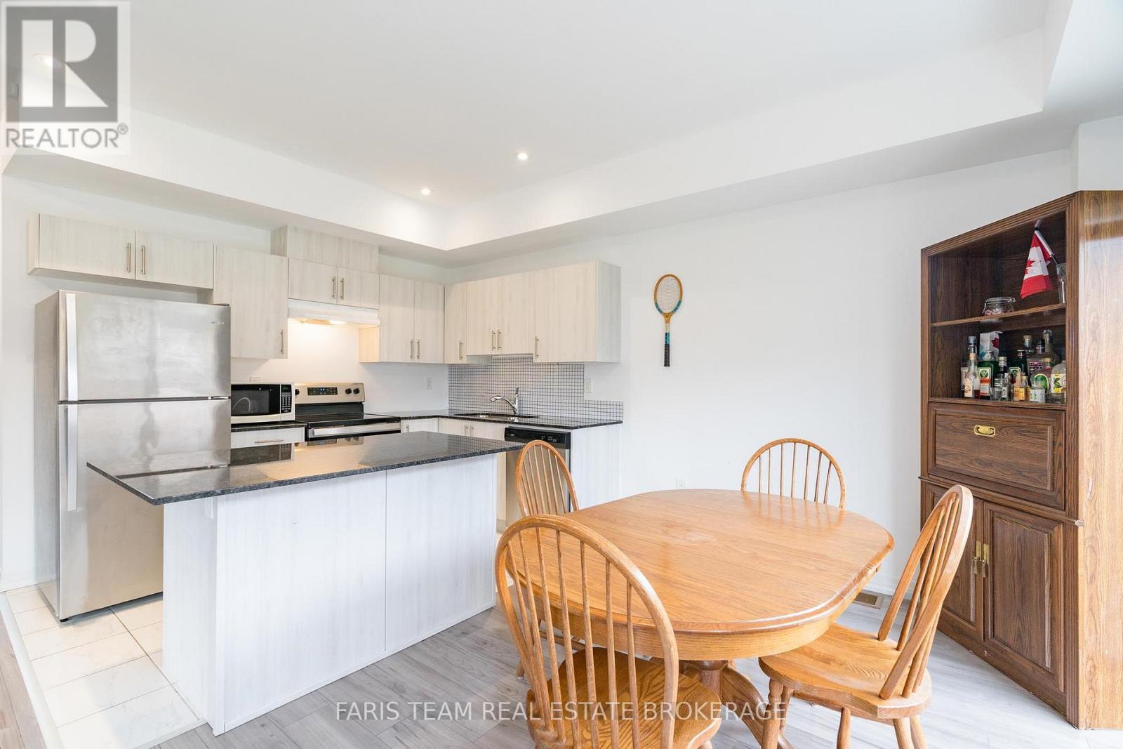 97 Gateland Drive, Barrie, Ontario  L9J 0N2 - Photo 8 - S12424473