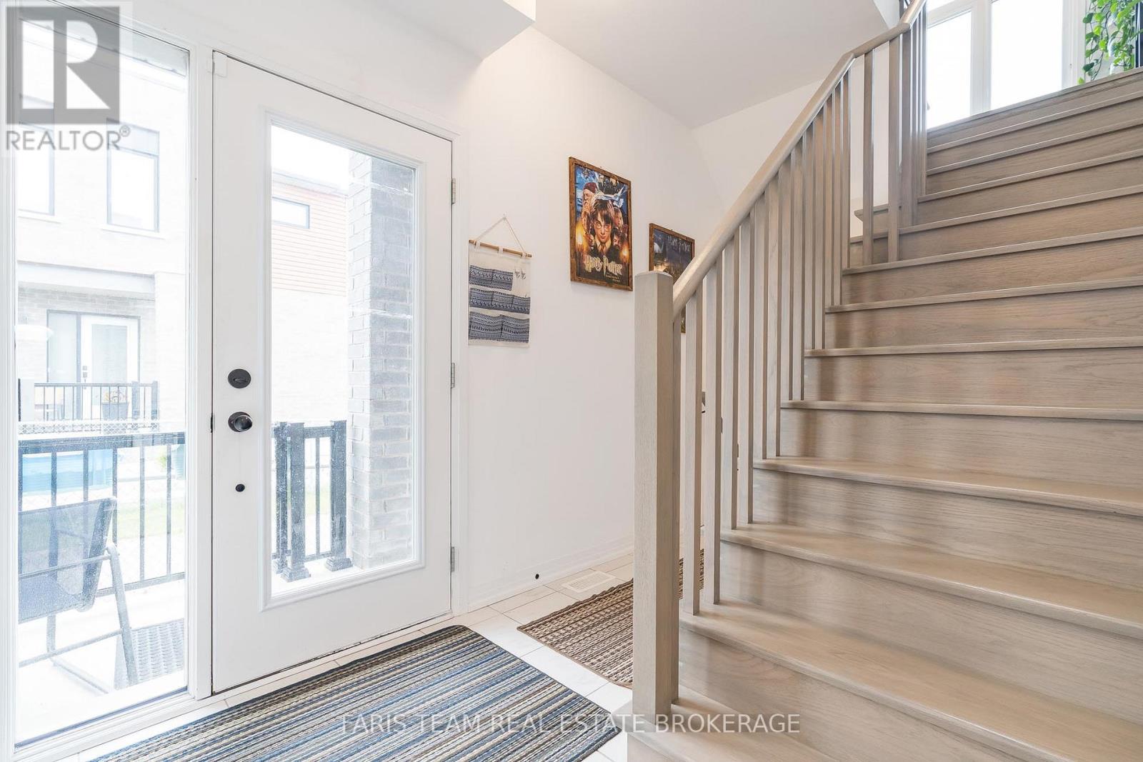 97 Gateland Drive, Barrie, Ontario  L9J 0N2 - Photo 6 - S12424473