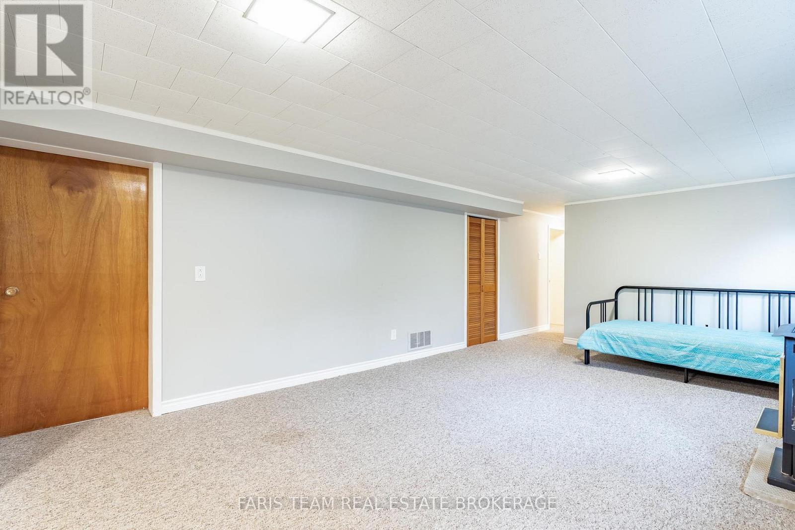 15 Davidson Street, Barrie, Ontario L4M 3R9 - Photo 20 - S12581536